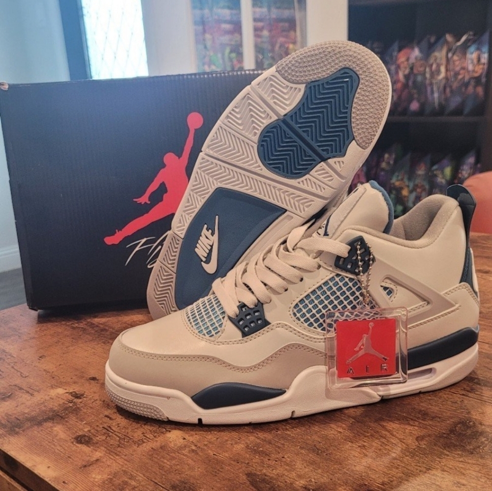 Jordan 4 Military Blue, Size 10